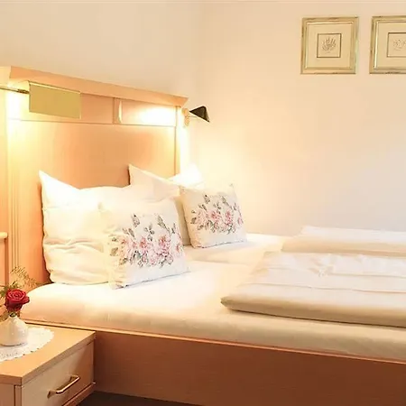 Hotel Deutschherrenhof 3*