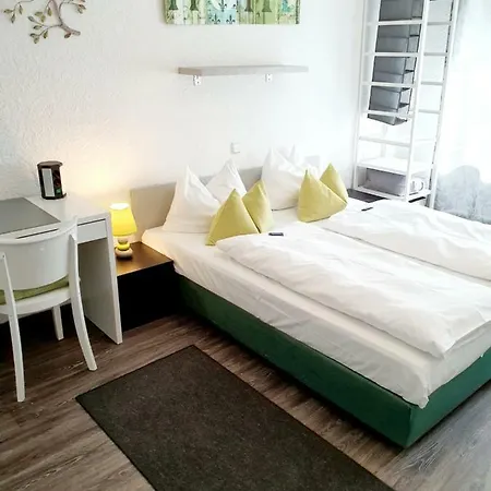 Deutschherrenhof 3*