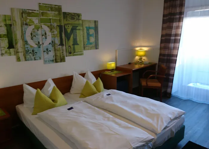 Deutschherrenhof מלון 3*